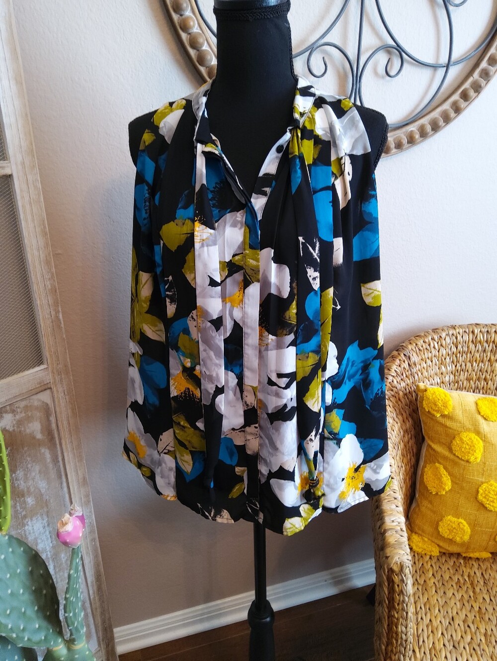 Worthington Black Floral Tie-Neck Sleeveless Blouse with Blue & Yellow Accents